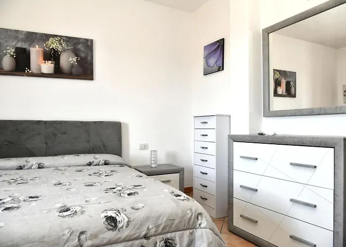 Perla Con Vista Mare Ольбия